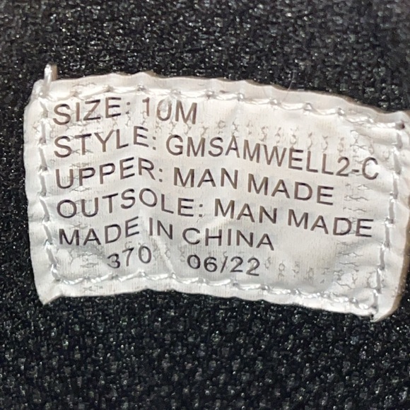 Men’s black GUESS boots. Size 10M - Picture 9 of 10